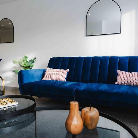 Stunning Luxury Stay By Vichy キングストン・アポン・ハル エクステリア 写真