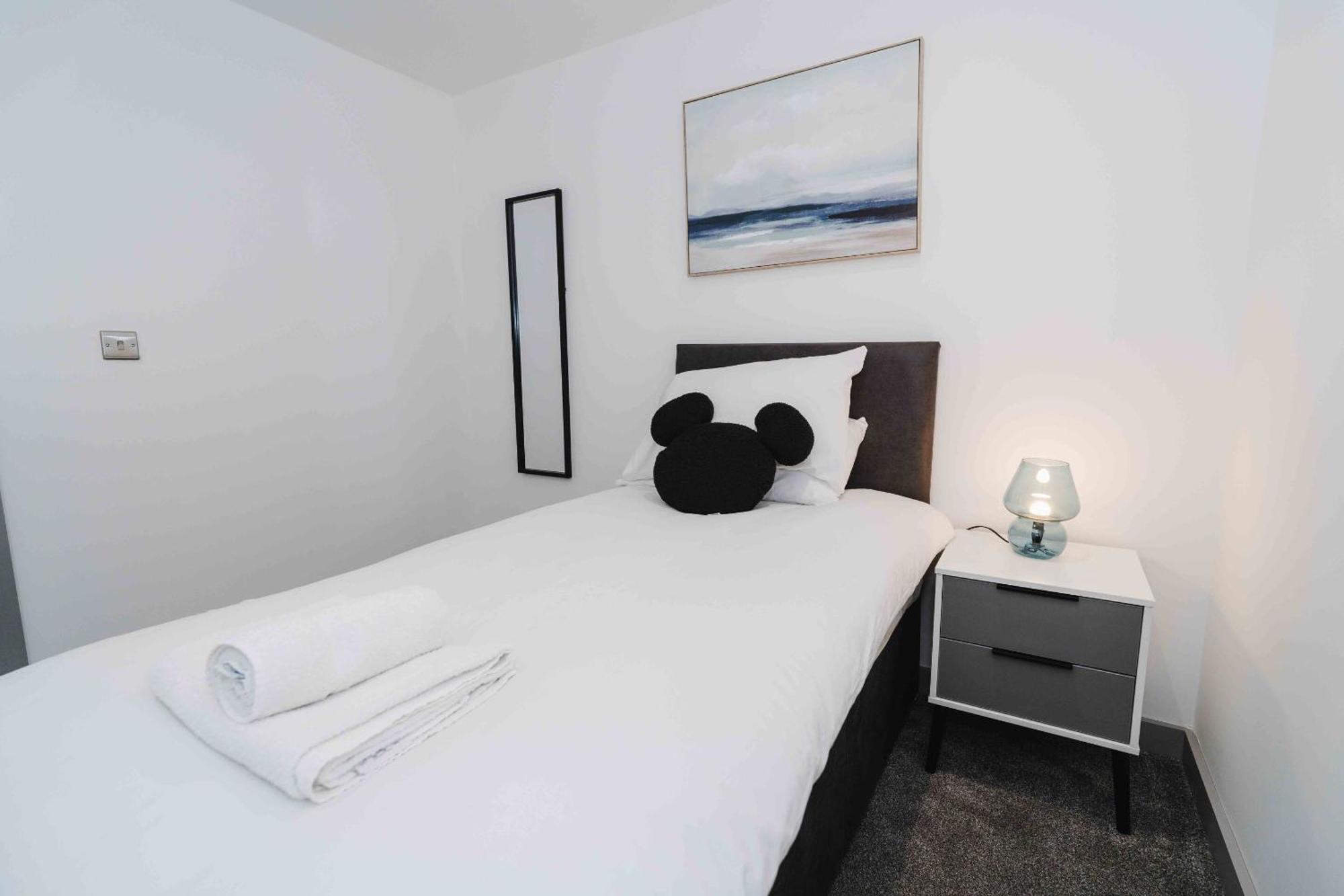 Stunning Luxury Stay By Vichy キングストン・アポン・ハル エクステリア 写真
